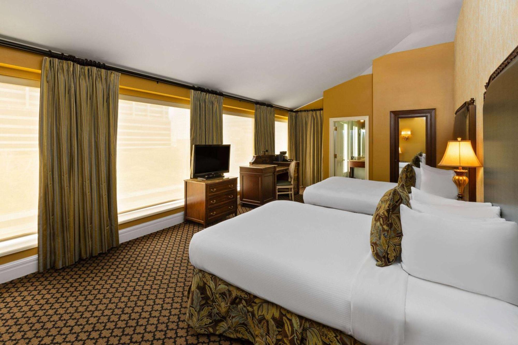 The Lafayette New Orleans By Kasa Hotel Екстериор снимка