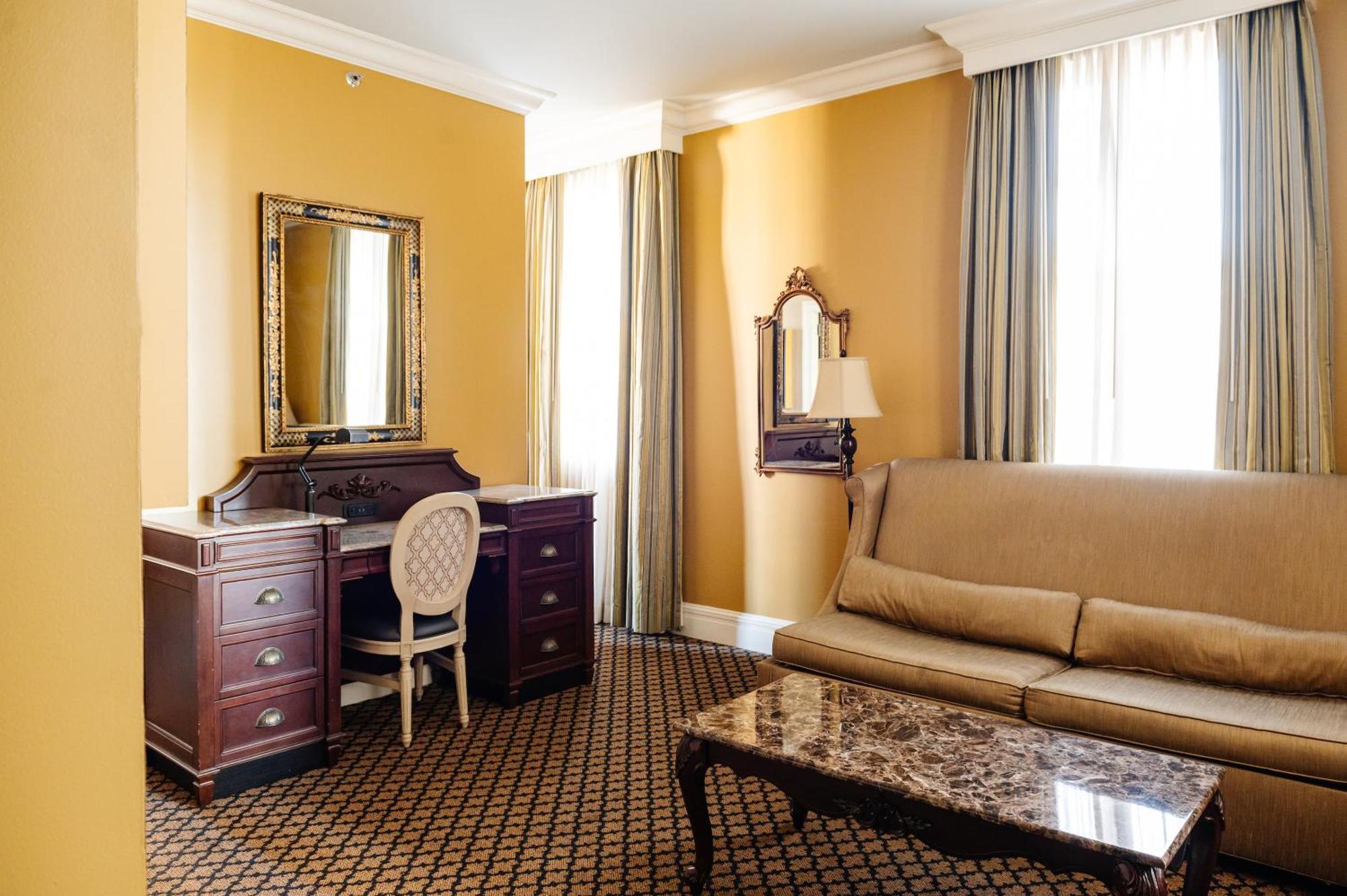 The Lafayette New Orleans By Kasa Hotel Екстериор снимка